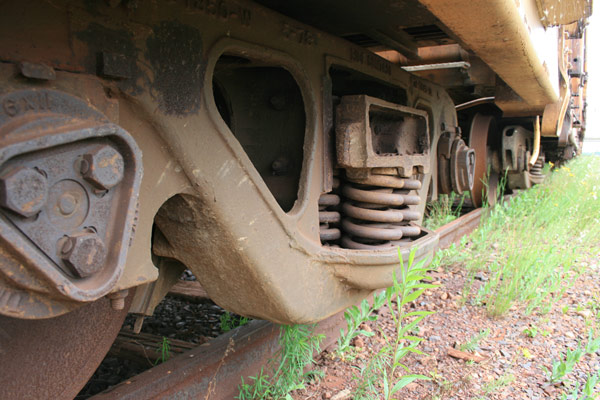 Rusty train, rusty tracks